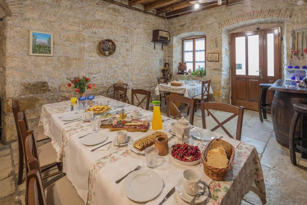 Vižinada Rural Apartments Ritossa מראה חיצוני תמונה